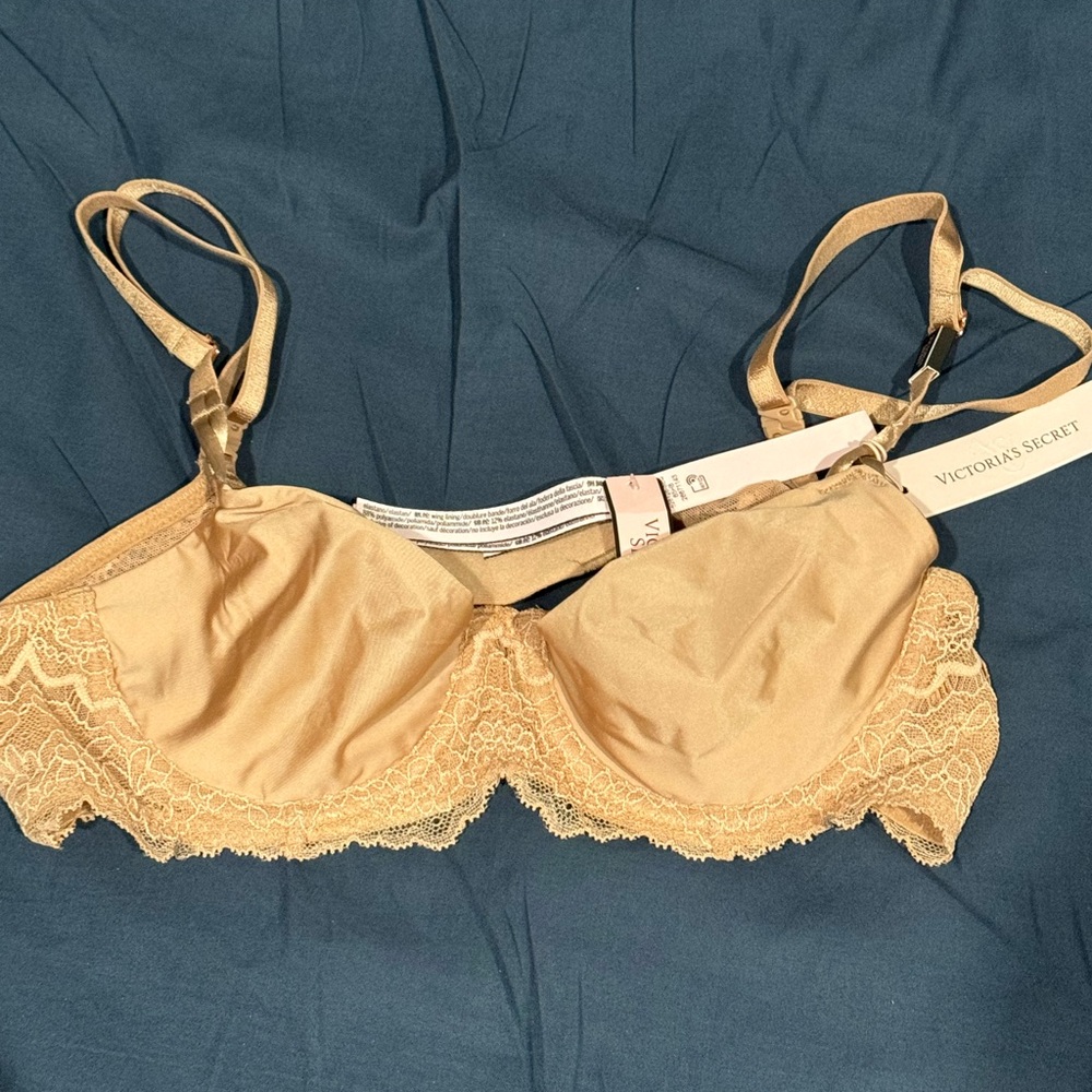 NWT Victoria Secret Push Up Without Pad Bra - Picture 1 of 7